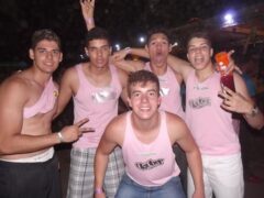 Oktober 10 Anos